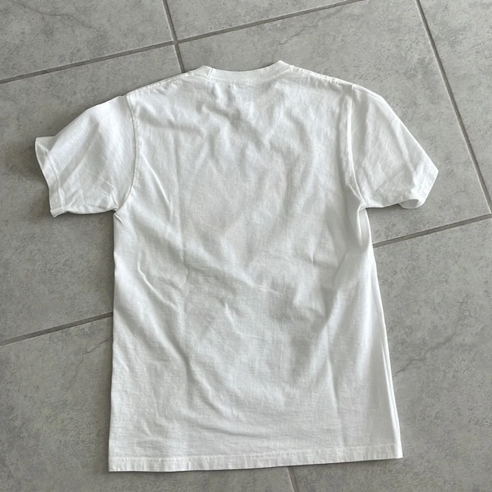 SOLD!! Disney - “Lion King” T-Shirt - Picture 4 of 4